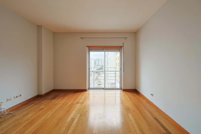 Apartamento T3 para Venda em Ponta Delgada (São Pedro)