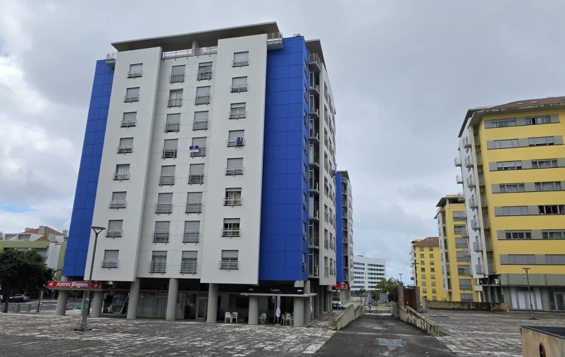 Apartamento T3 para Venda em Ponta Delgada (São Pedro) Foto 2