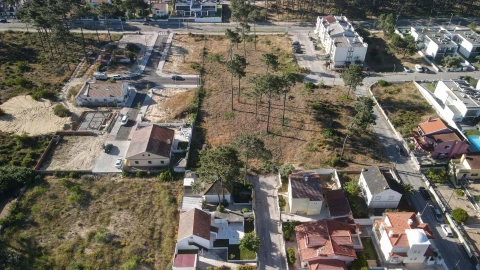Terreno para Venda em Charneca de Caparica e Sobreda