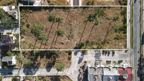 Terreno para Venda em Charneca de Caparica e Sobreda