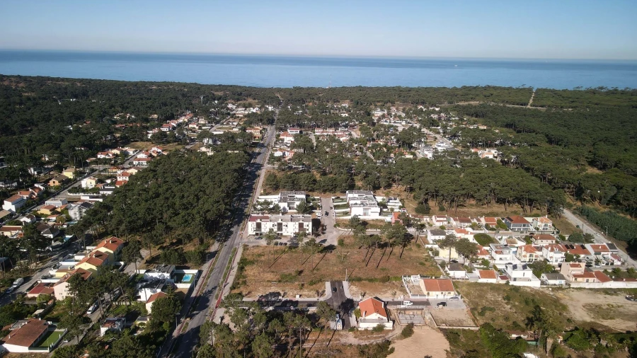 Terreno para Venda em Charneca de Caparica e Sobreda Foto 9