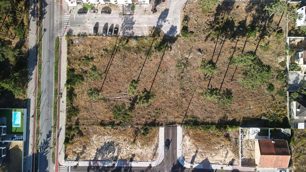 Terreno para Venda em Charneca de Caparica e Sobreda Foto 5