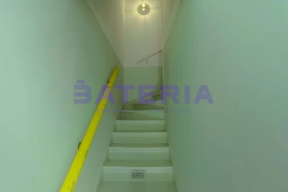 Apartamento T3 para Venda em Oeiras e São Julião da Barra, Paço de Arcos e Caxias