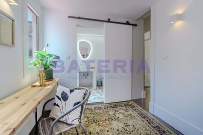 Apartamento T3 para Venda em Oeiras e São Julião da Barra, Paço de Arcos e Caxias