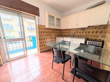 Apartamento T1 para Venda em Marvila, Ribeira Santarém, São Salvador, São Nicolau