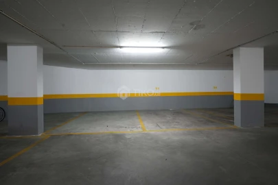 Apartamento T4 para Venda em Venteira