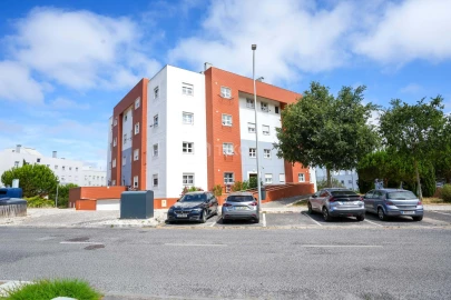 Apartamento T4 para Venda em Venteira