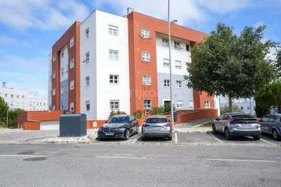 Apartamento T4 para Venda em Venteira