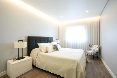 Apartamento T4 para Venda em Venteira