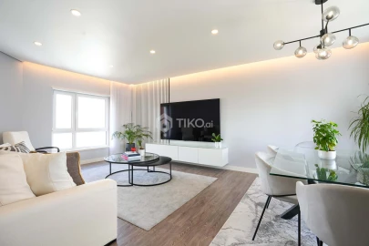 Apartamento T4 para Venda em Venteira