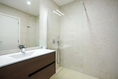 Apartamento T4 para Venda em Venteira