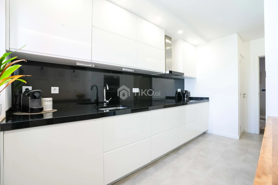 Apartamento T4 para Venda em Venteira Foto 24