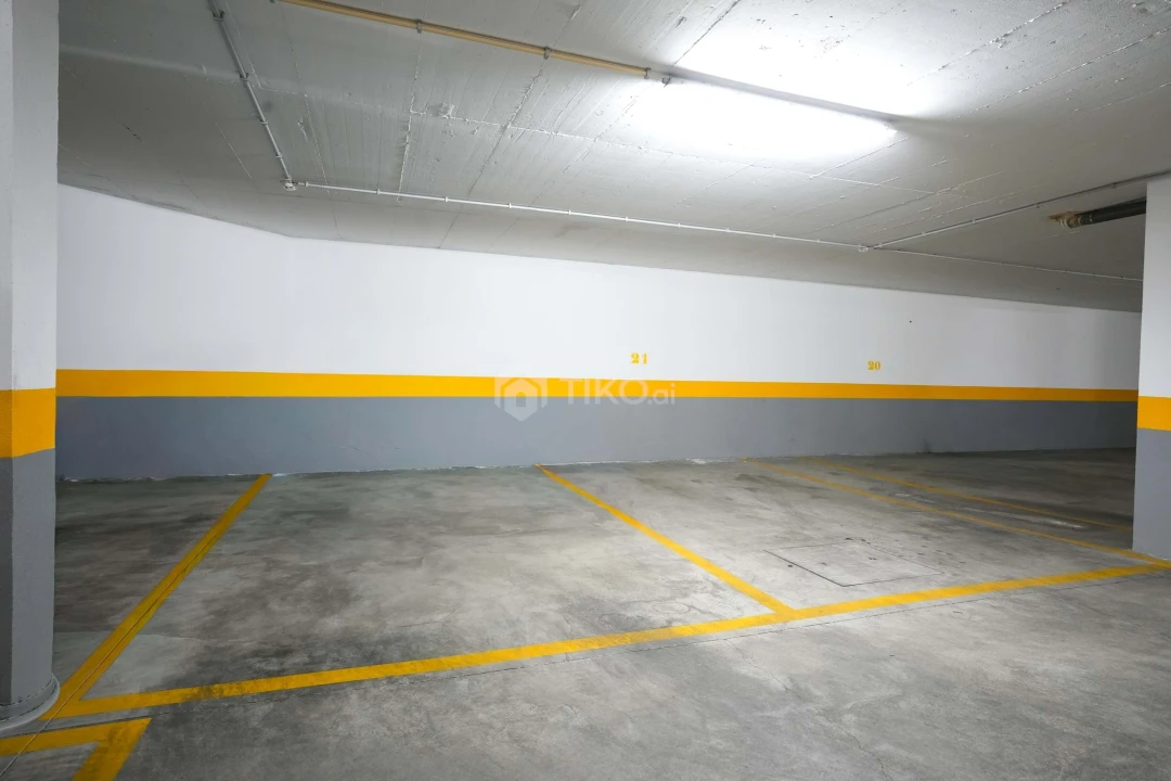 Apartamento T4 para Venda em Venteira Foto 37