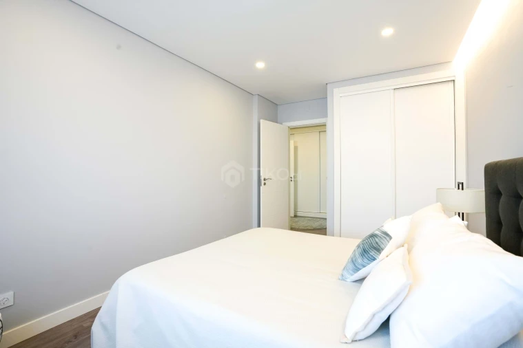 Apartamento T4 para Venda em Venteira Foto 32