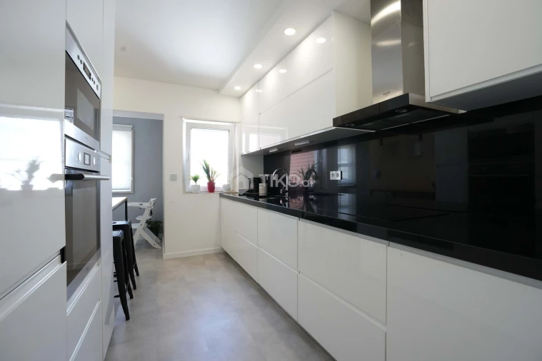 Apartamento T4 para Venda em Venteira Foto 25