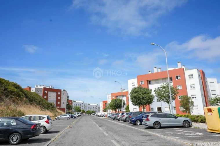 Apartamento T4 para Venda em Venteira Foto 42