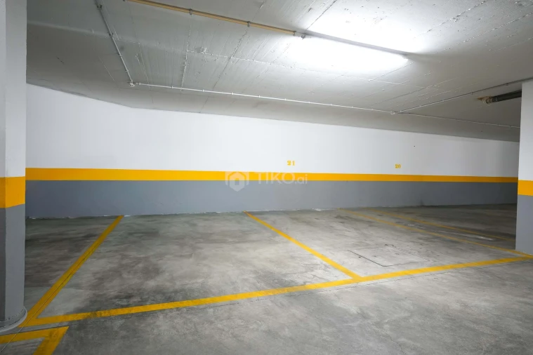 Apartamento T4 para Venda em Venteira Foto 37