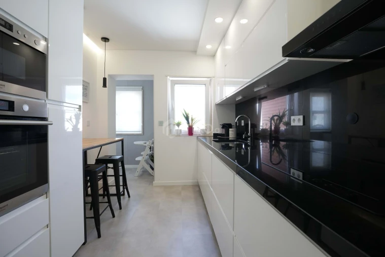 Apartamento T4 para Venda em Venteira Foto 21