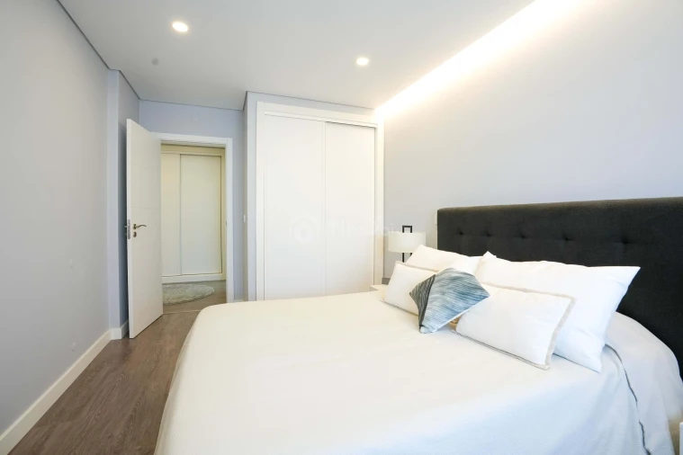 Apartamento T4 para Venda em Venteira Foto 33