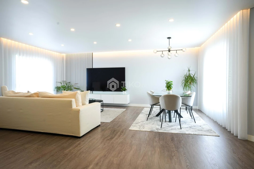 Apartamento T4 para Venda em Venteira Foto 4