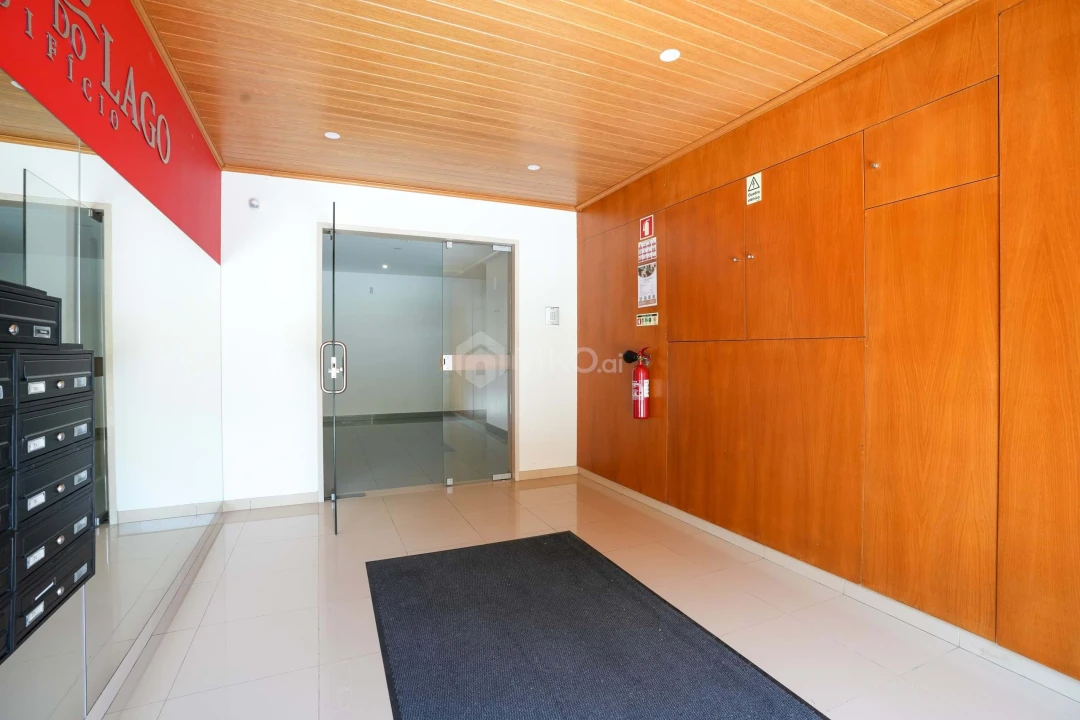 Apartamento T4 para Venda em Venteira Foto 39
