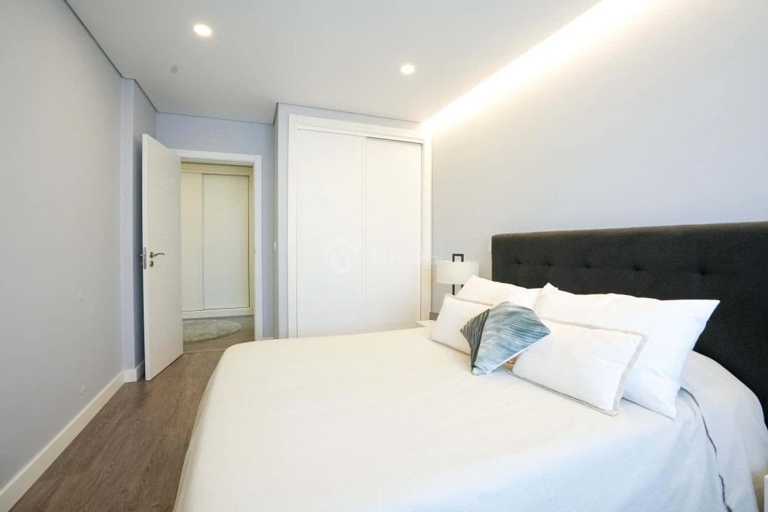 Apartamento T4 para Venda em Venteira Foto 33