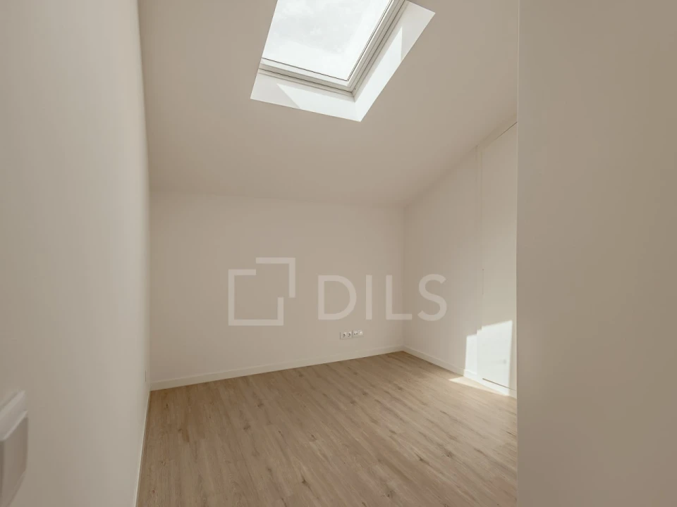Apartamento T2 para Venda em Campolide Foto 9