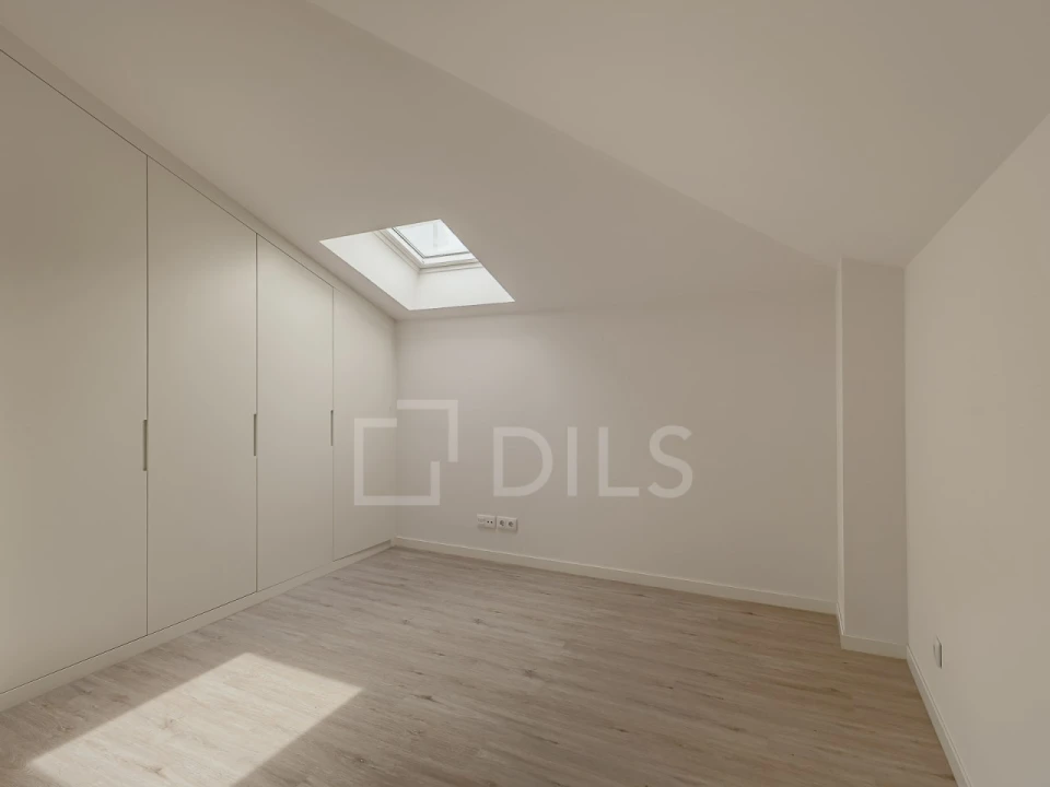 Apartamento T2 para Venda em Campolide Foto 11