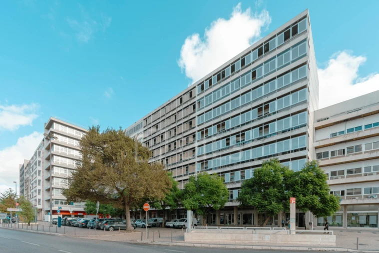Loja para Arrendamento em Alvalade Foto 5