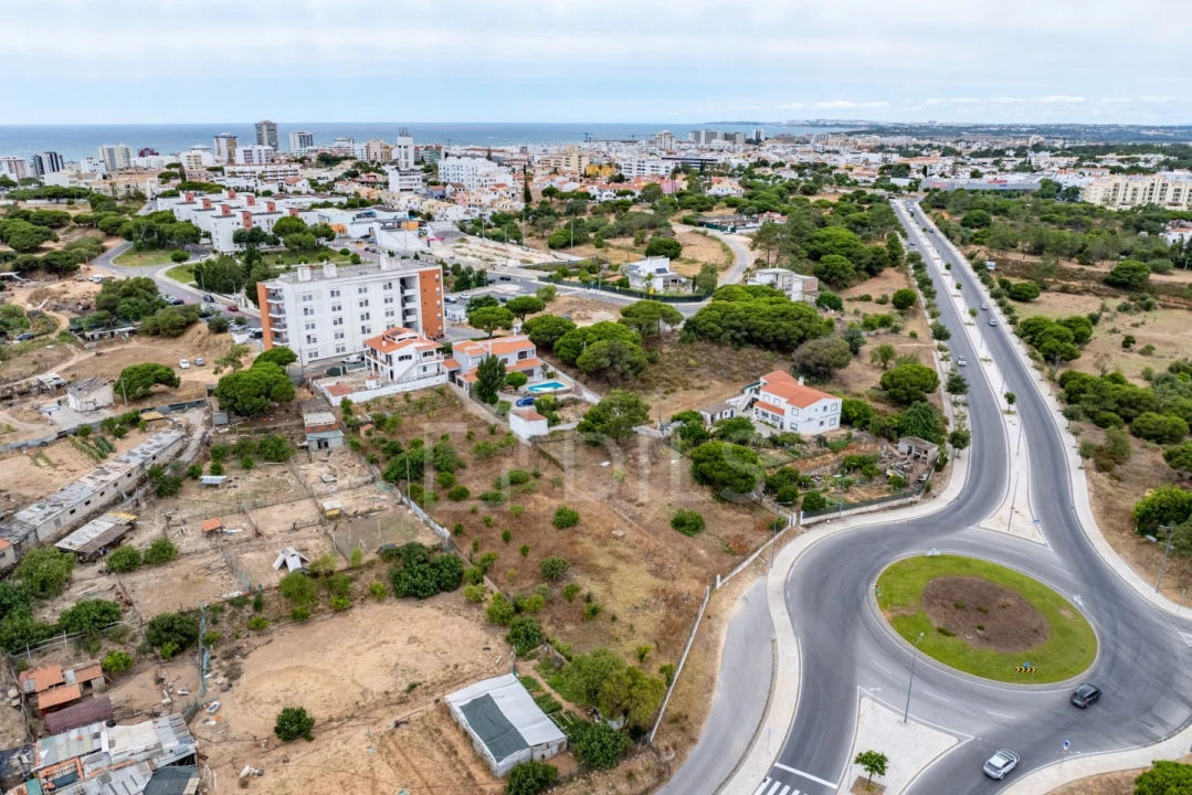 Terreno para Venda em Quarteira Foto 6