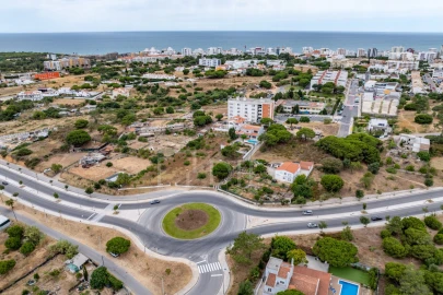 Terreno para Venda em Quarteira