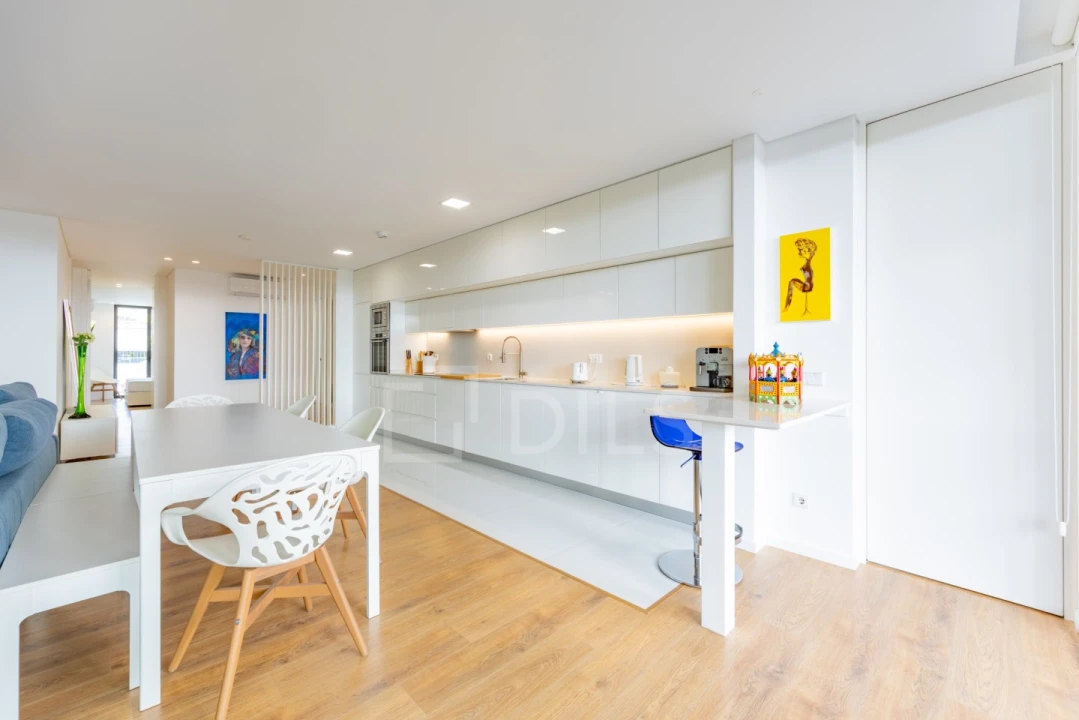 Apartamento T4 para Venda em Olhão Foto 15
