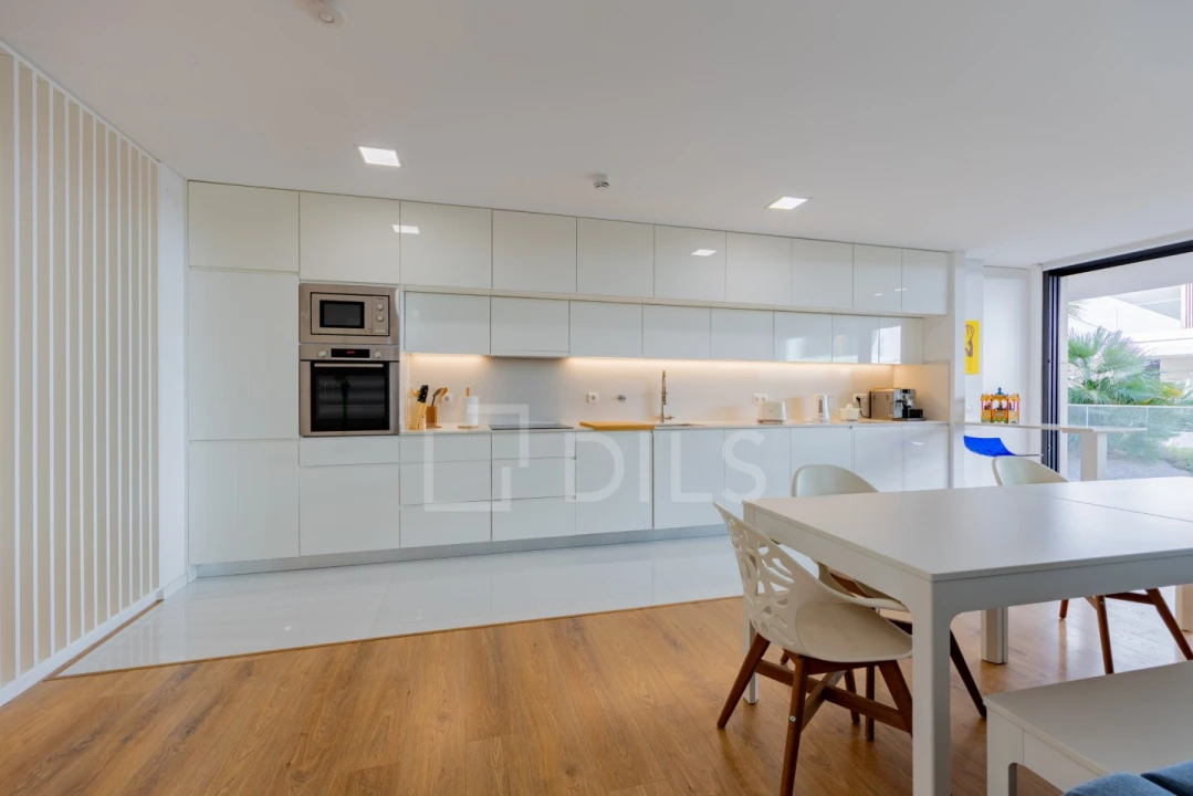 Apartamento T4 para Venda em Olhão Foto 5