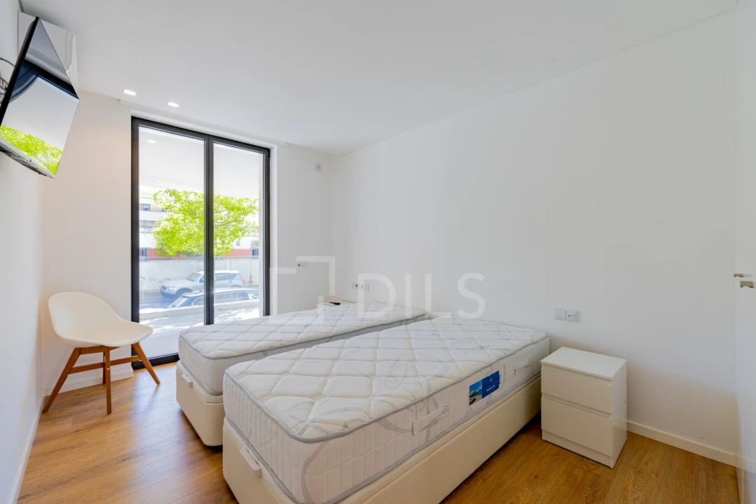 Apartamento T4 para Venda em Olhão Foto 18