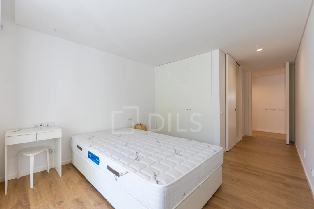 Apartamento T4 para Venda em Olhão Foto 7