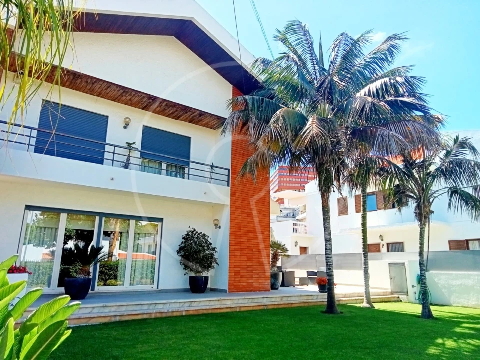 Moradia T4 para Venda em Oeiras e São Julião da Barra, Paço de Arcos e Caxias Foto 1