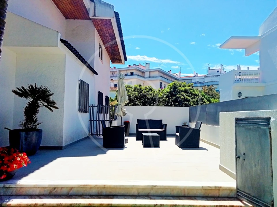 Moradia T4 para Venda em Oeiras e São Julião da Barra, Paço de Arcos e Caxias Foto 2
