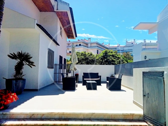 Moradia T4 para Venda em Oeiras e São Julião da Barra, Paço de Arcos e Caxias Foto 2