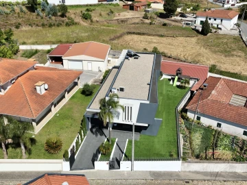 Moradia T3 para Venda em Gandra