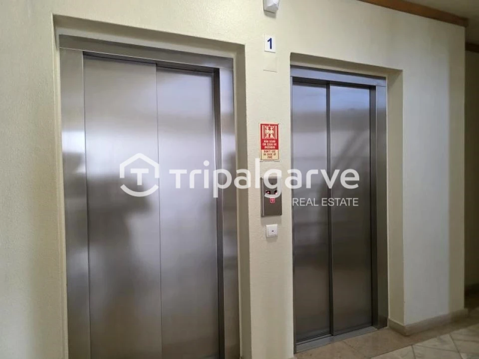 Apartamento T2 para Venda em Quarteira Foto 19