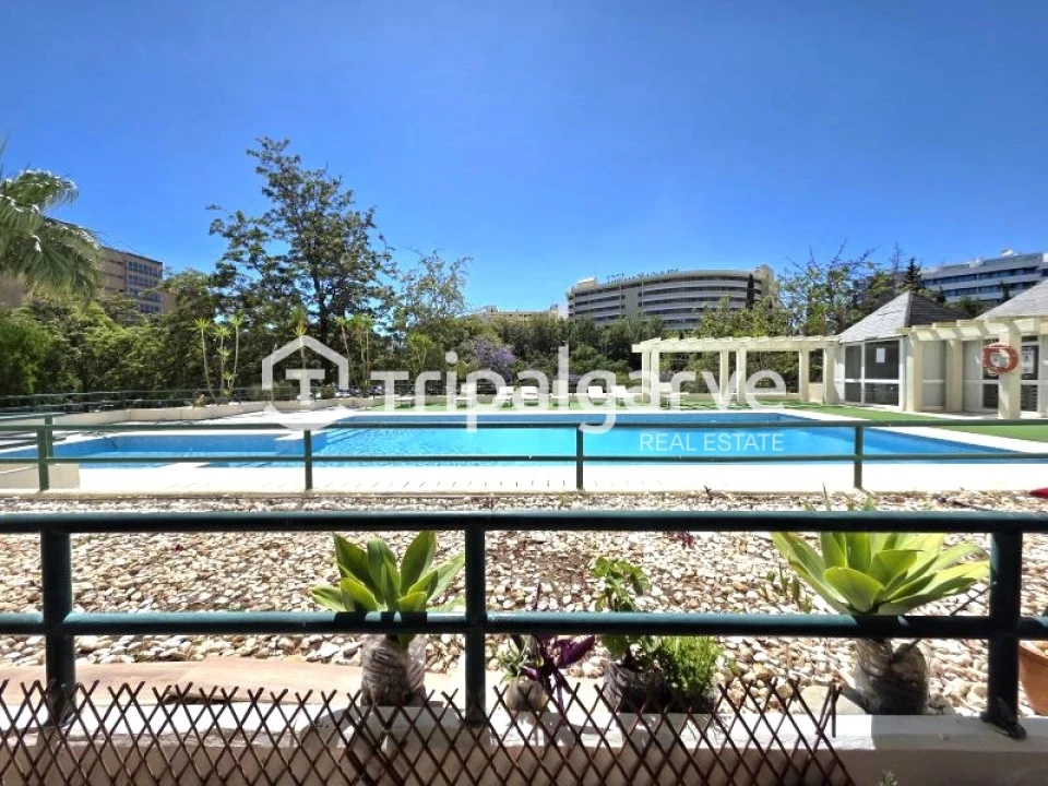 Apartamento T2 para Venda em Quarteira Foto 8