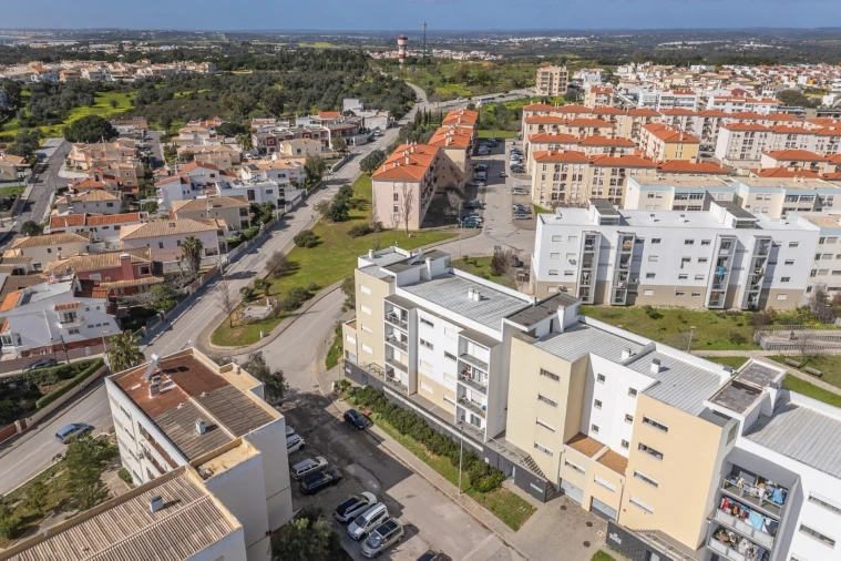 Apartamento T3 para Venda em Portimão Foto 2