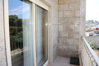 Apartamento T2 para Venda em Lustosa e Barrosas (Santo Estêvão)