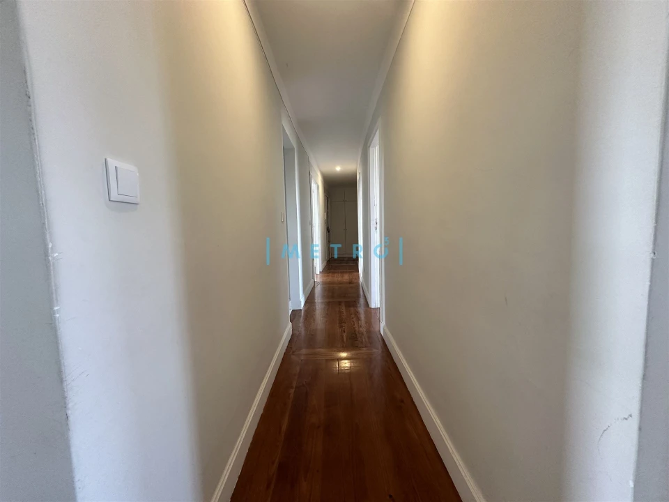 Apartamento T3 para Arrendamento em Cedofeita, Santo Ildefonso, Sé, Miragaia, São Nicolau e Vitória Foto 2