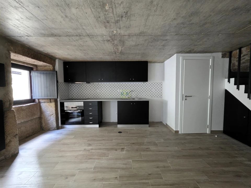 Moradia T2 para Venda em Escalos de Cima e Lousa Foto 3