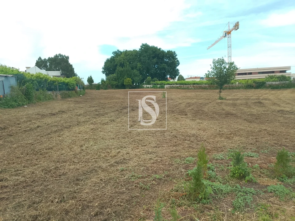 Terreno para Venda em Meixomil Foto 1