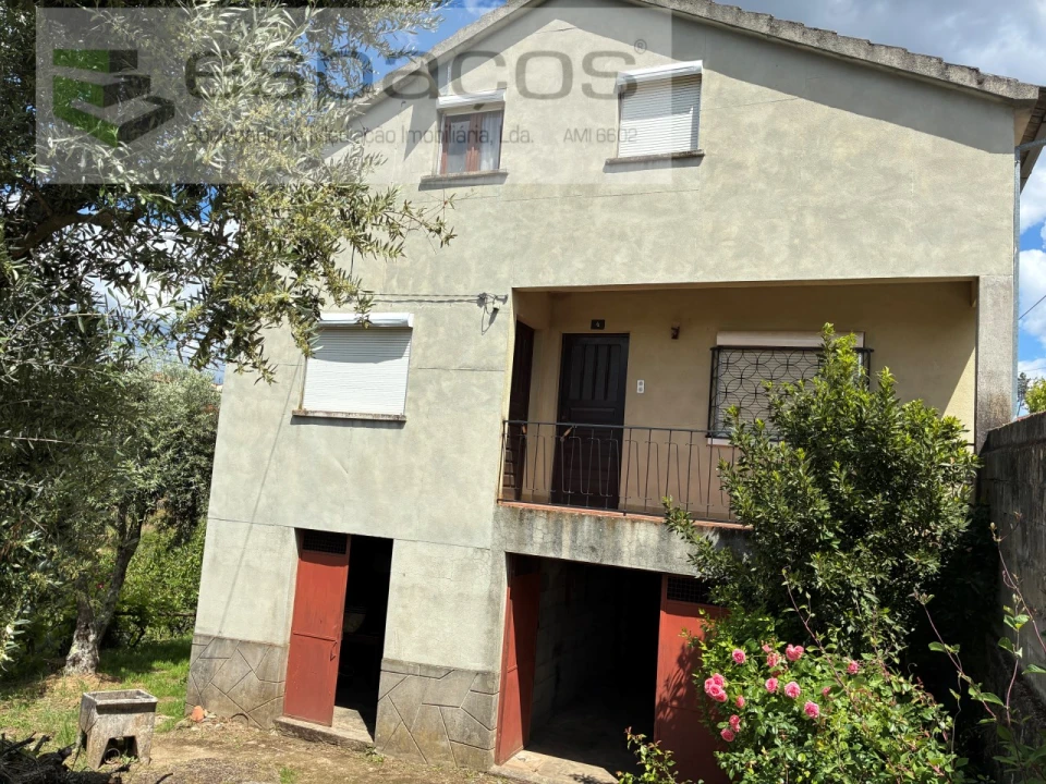 Moradia T7 para Venda em Silvares Foto 4