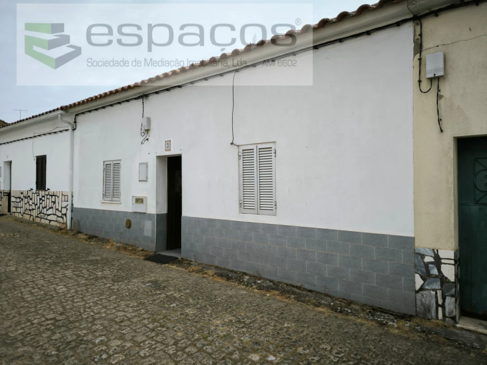 Moradia T2 para Venda em Malpica do Tejo Foto 1
