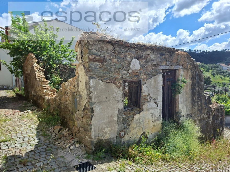Moradia T1 para Venda em Silvares Foto 4