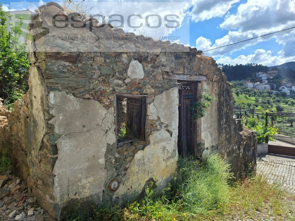 Moradia T1 para Venda em Silvares Foto 5